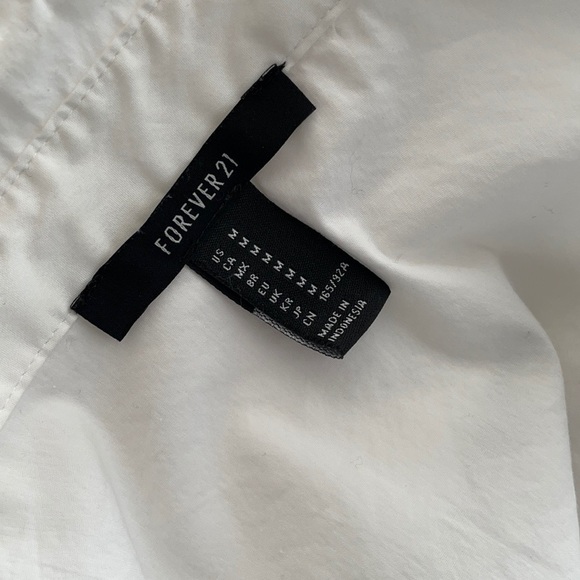 While long ruffle sleeve professional crop top - Picture 5 of 5